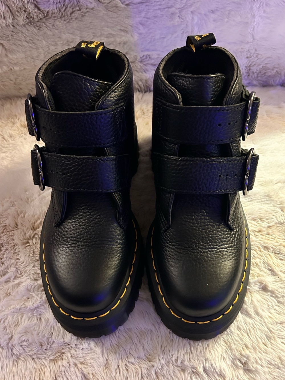 🖤Dr. Martens Devon Heart Boots BLACK🖤 - Picture 2 of 10